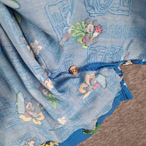 Disney Store Shirt Mens XL Blue Mickey Mouse Hawaiian Tiki Surf Exclusive - Picture 5 of 9